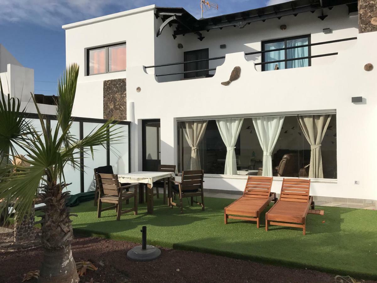 Vivienda Vacacional Casa Federico Коралео Екстериор снимка